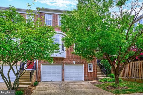 9337 Branch Side Ln, FAIRFAX, VA, 22031-6022 | Card Image