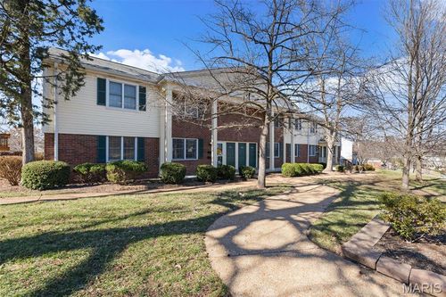 1773 High School Dr, Brentwood, MO, 63144-1701 | Card Image