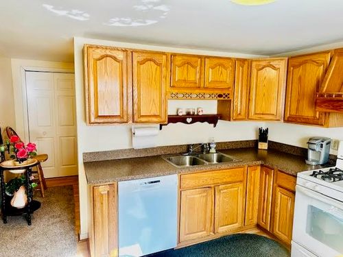 4397 Stanley Rd, Genesee, MI, 48437-7719 | Card Image