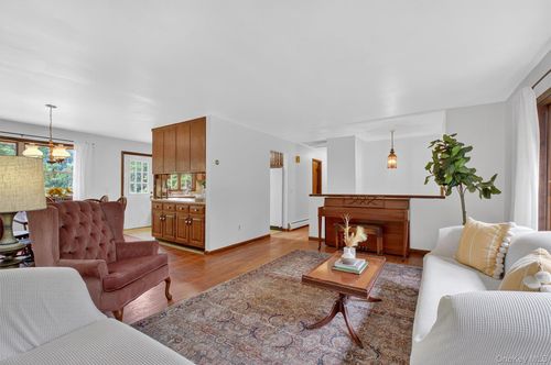 6 Beaver Rd, Lagrangeville, NY, 12540-6021 | Card Image