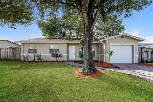 8410 Nw 27th Pl, Sunrise, FL, 33322-2305 | Card Image