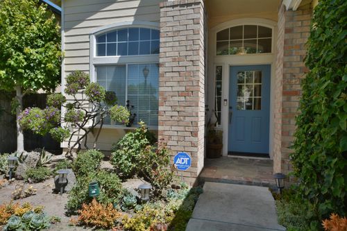 3155 Autumn Chase Cir, Stockton, CA, 95219-2430 | Card Image