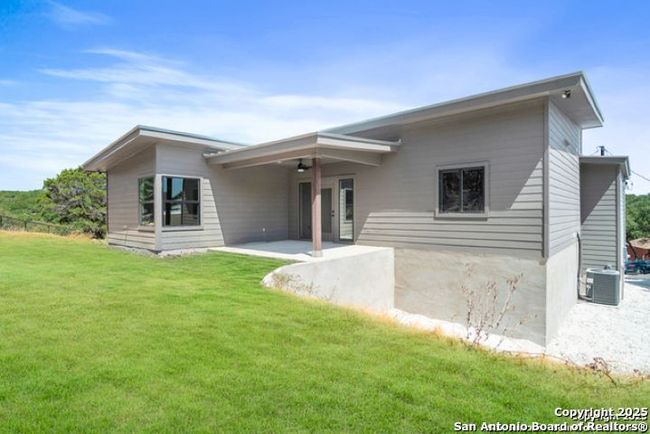 1381 Overbrook Ln, House other with 3 bedrooms, 2 bathrooms and null parking in Spring Branch TX | Image 21