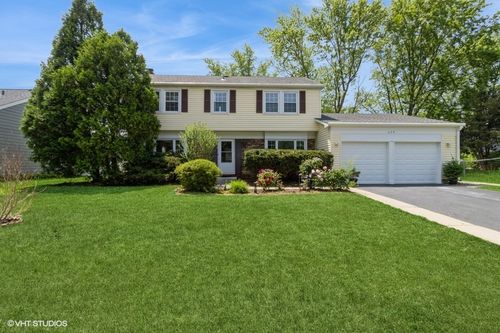 679 Aspen Dr, Buffalo Grove, IL, 60089-1310 | Card Image