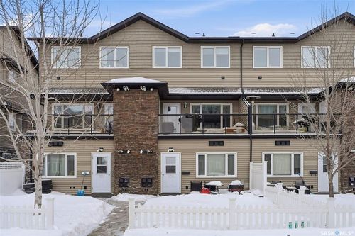 105-110 Shillington Cres, Saskatoon, SK, S7M3Z8 | Card Image