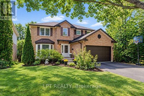 28 Bridlewood Drive E, Guelph (Kortright Hills), ON, N1G4B2 | Card Image
