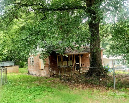 711 East Dr, Cherryville, NC, 28021-2343 | Card Image