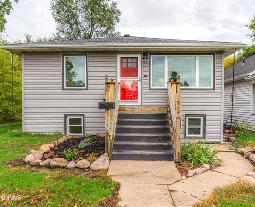 517 N 13th Street, Bismarck, ND, 58501 | Card Image