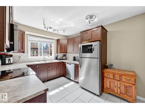 11005 162a Ave Nw, Edmonton, AB, T5X1Z8 | Card Image