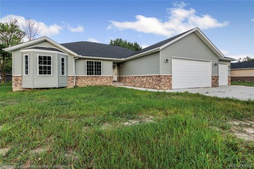 4429 River Rd, East China, MI, 48054-2932 | Card Image