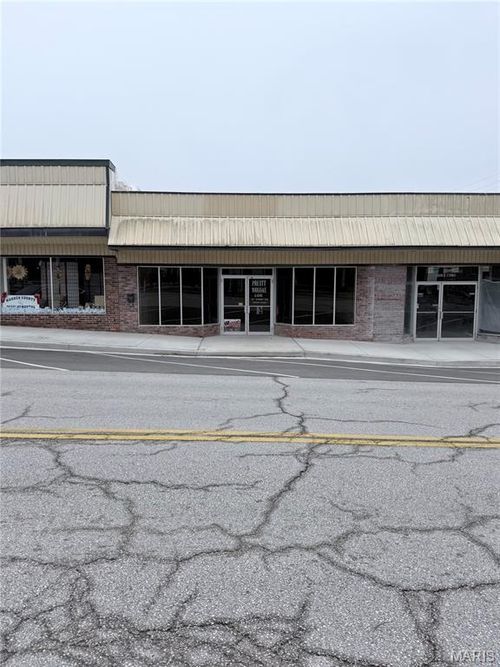 206 E Booneslick Rd, Warrenton, MO, 63383-2006 | Card Image