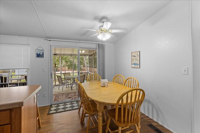 1415 Cedar St Ne, House other with 3 bedrooms, 2 bathrooms and 1 parking in Steinhatchee FL | Image 9