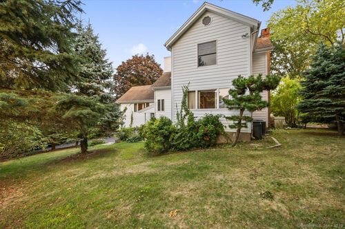 18 Jenny Jenks Rd, Norwalk, CT, 06851-5407 | Card Image
