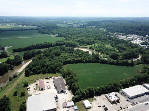 414 Water St, Connersville, IN, 47331-1944 | Card Image