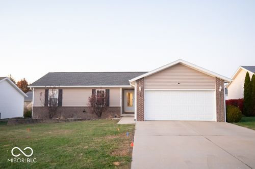 1674 Democracy St, Greensburg, IN, 47240-6638 | Card Image