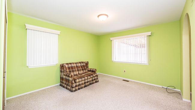 18320 Raleigh Square Dr, Condo with 2 bedrooms, 2 bathrooms and null parking in Southgate MI | Image 12