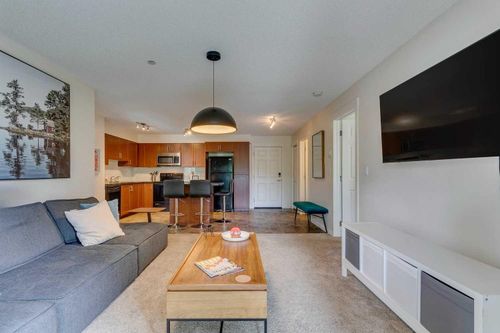 2210-279 Copperpond Common Se, Calgary, AB, T2Z0S4 | Card Image