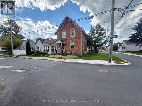 230-234 Bedford St, Cornwall, ON, K6J4C3 | Card Image