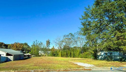 1218 Windsor St, Gadsden, AL, 35903-2143 | Card Image