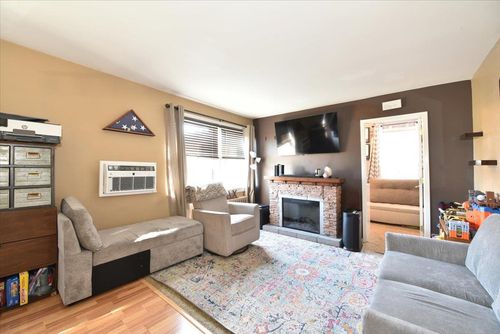 05-251 71st Rd, Bellerose, NY, 11426-2725 | Card Image