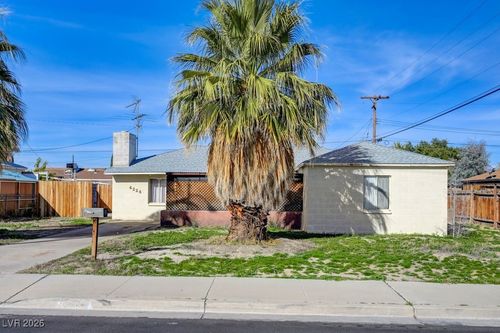 4224 Dover Place, Las Vegas, NV, 89107 | Card Image