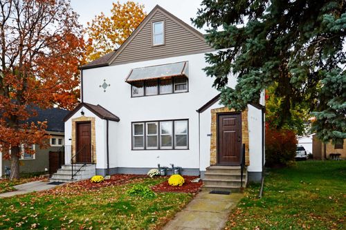 962 Smith Ave S, West Saint Paul, MN, 55118-1128 | Card Image