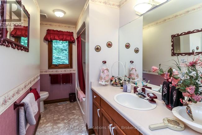 3 Kelley Cres, House other with 4 bedrooms, 3 bathrooms and 8 parking in Wasaga Beach ON | Image 22