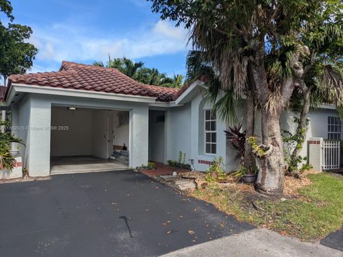 1250 Willow Dr, Weston, FL, 33326-2728 | Card Image
