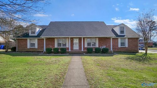 301 Crutcher Cir, Athens, AL, 35611-4781 | Card Image
