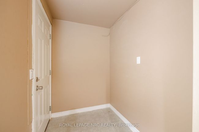 4160 Dorchester Rd, Home with 3 bedrooms, 2 bathrooms and 4 parking in Niagara Falls ON | Image 14