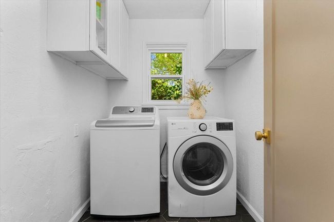 2551 S Waverly Ave, House other with 3 bedrooms, 2 bathrooms and null parking in Redding CA | Image 20