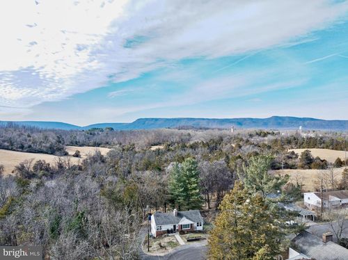 110 Highland Ct, Luray, VA, 22835-1013 | Card Image