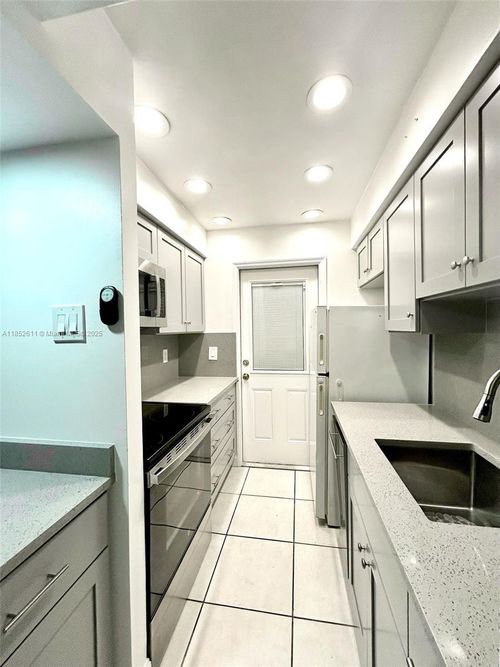 apt-105-1431 14th Ave, Hollywood, FL, 33020-6566 | Card Image