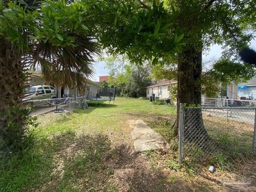 2305 N Spring St, Pensacola, FL, 32501-1702 | Card Image