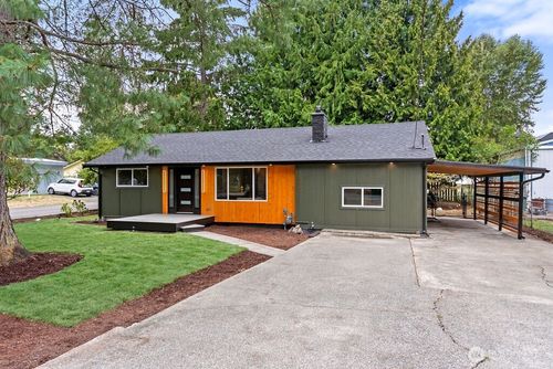18335 Ashworth Ave N, Shoreline, WA, 98133-4522 | Card Image