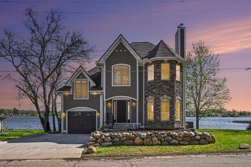 2382 Jackson Boulevard, Highland Charter Township, MI, 48356 | Card Image