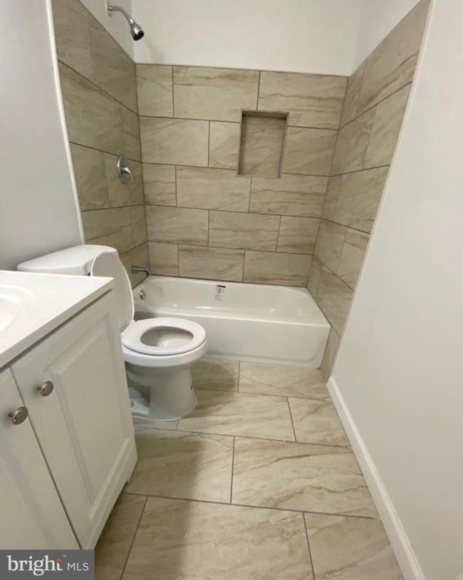 9613 - 9613 Baron Pl, Townhouse with 3 bedrooms, 3 bathrooms and null parking in ROSEDALE MD | Image 12