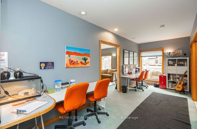 144 Wilson St E, Home with 0 bedrooms, 4 bathrooms and 24 parking in Ancaster ON | Image 12