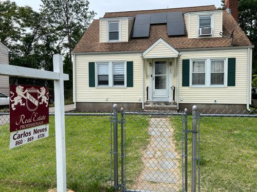 15 Michael Ave, East Hartford, CT, 06108-1739 | Card Image