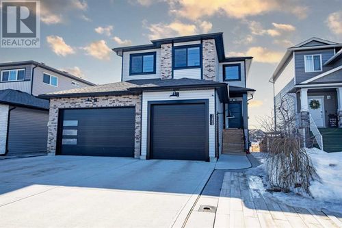 12806 Royal Blvd, Grande Prairie, AB, T8V6J6 | Card Image