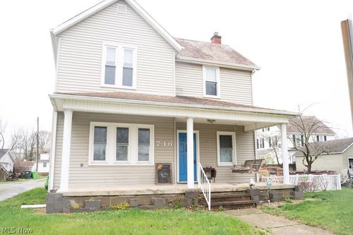 716 N Cross St, Dover, OH, 44622-1740 | Card Image