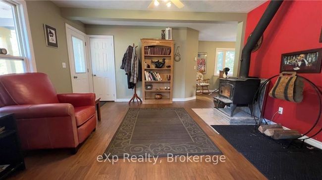 73615 10 Sideroad, House other with 3 bedrooms, 1 bathrooms and 10 parking in Meaford ON | Image 4