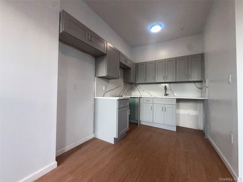 2a-324 Eldert St, Brooklyn, NY, 11237-6204 | Card Image