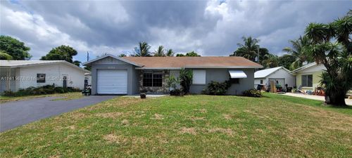 1323 Broadway, Lantana, FL, 33462-4526 | Card Image