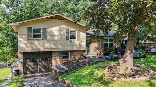 9141 Westminister Circle Dr, Chattanooga, TN, 37416-1508 | Card Image