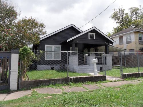 213 Grace St, Houston, TX, 77003-2610 | Card Image