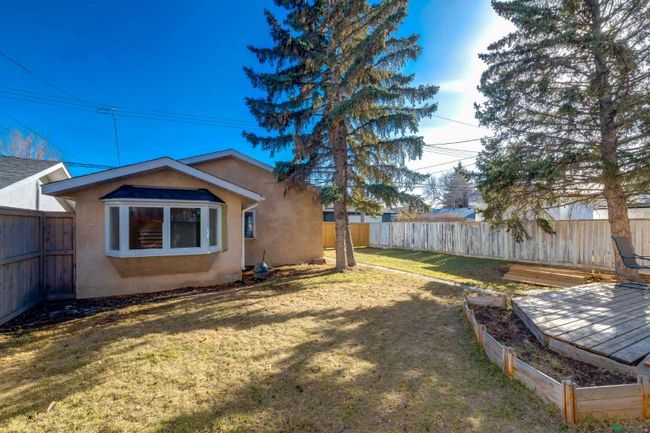 427 53 Avenue Sw, Home with 4 bedrooms, 3 bathrooms and 4 parking in Calgary AB | Image 38