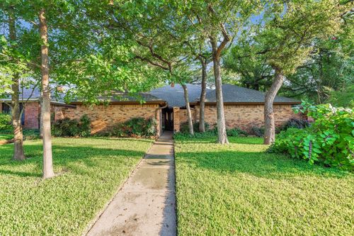 4307 Churchwood Dr, Arlington, TX, 76016-1810 | Card Image