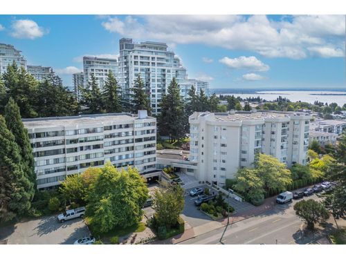 407-1442 Foster St, White Rock, BC, V4B3X7 | Card Image