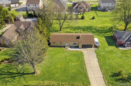 47848 Card Rd, Macomb, MI, 48044-3015 | Card Image